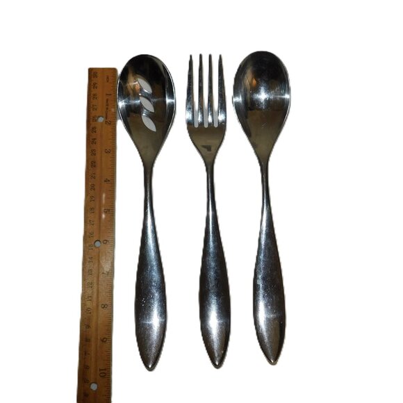 Robert Welch 18/10 Flatware Set With Serving Utensils 37 Pieces - Picture 10 of 11